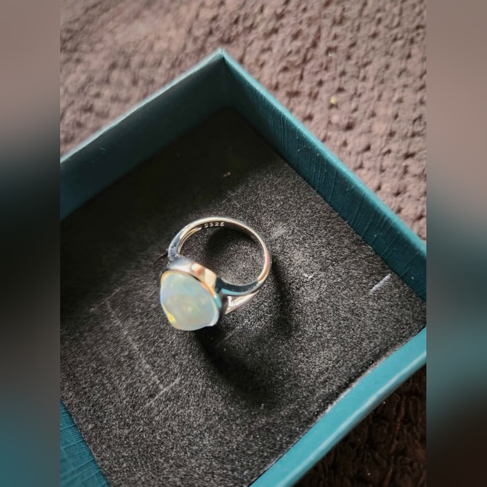 Sterling Silver Moonstone Ring- Brand New In Box!🎁 - Picture 2 of 4